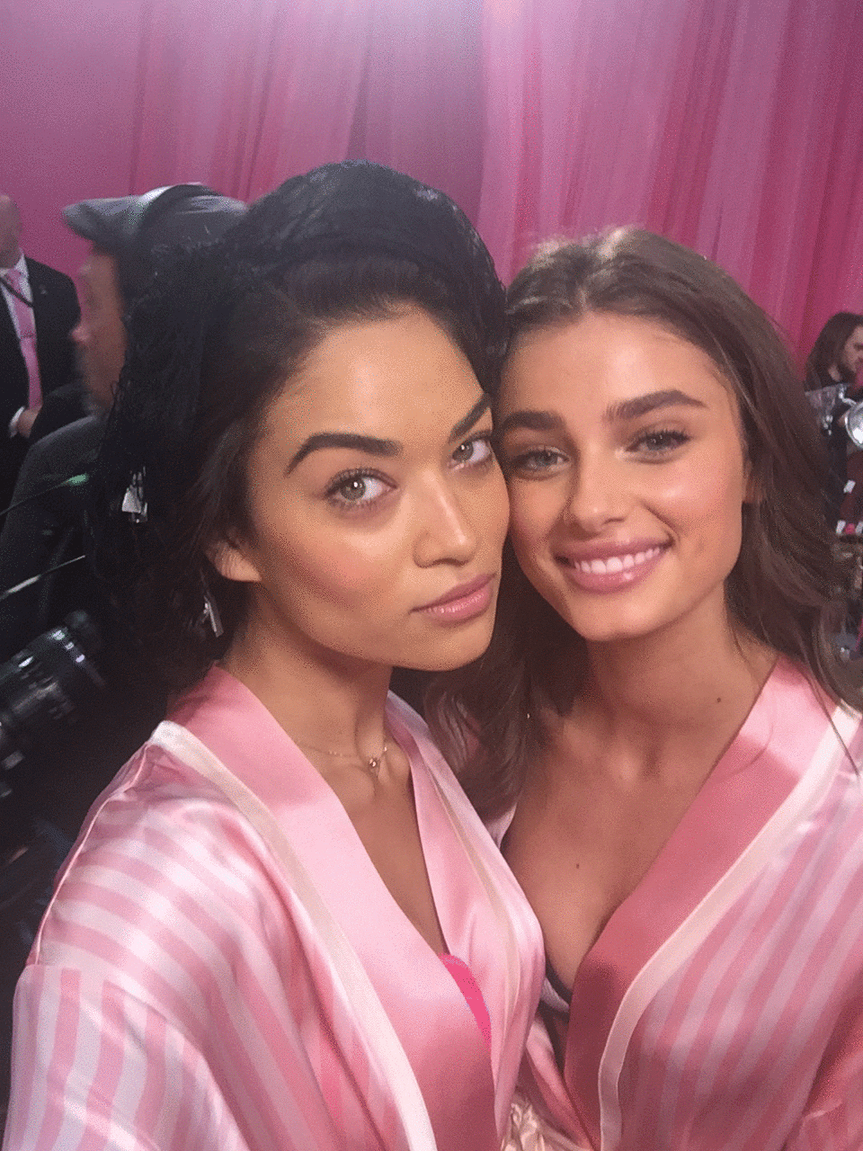 明星| 维密天使taylor hill带你玩转大秀后台